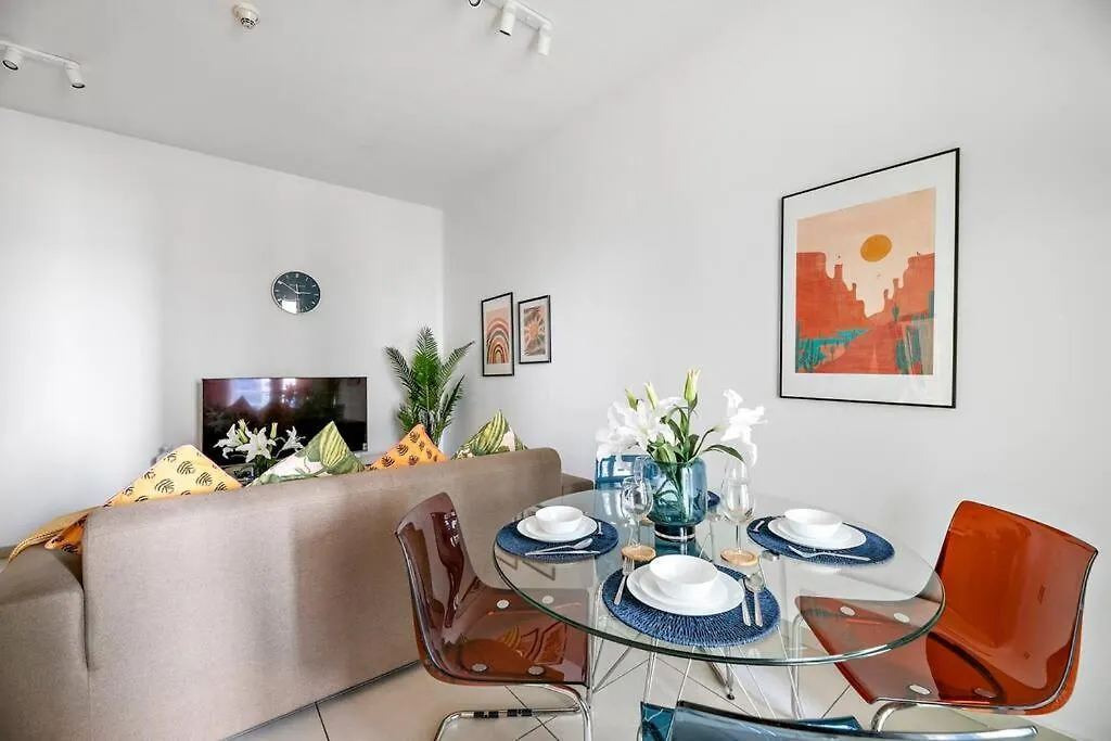 Stonetree - Furnished 1 Bedroom Apartment Near To Tram Dubai
